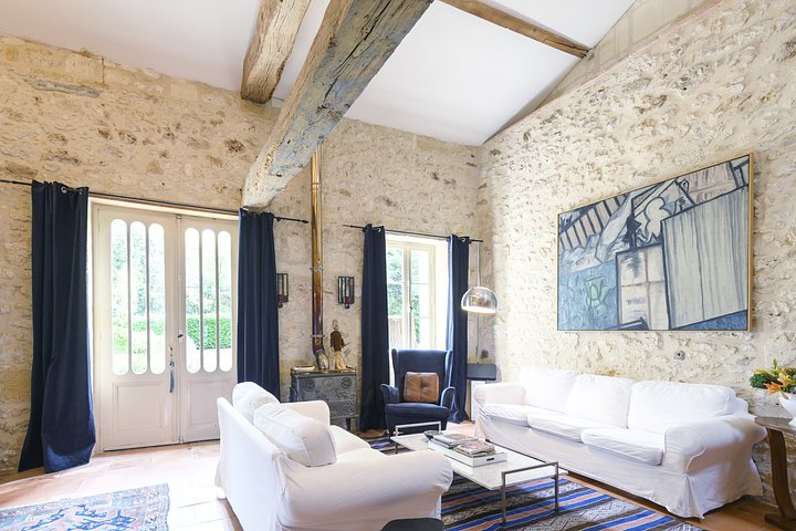 15InteriorLivingRoom2