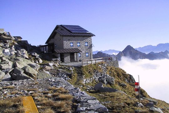 Carè Alto Hut