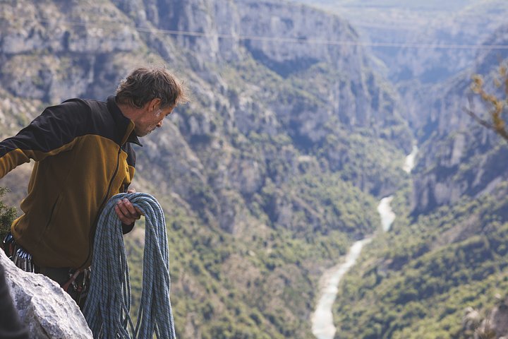 001_ThibautVERGOZ_R6TV7001