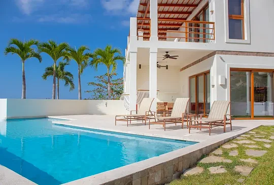 5-Bedroom Villa with Pool & ocean view (9 people - 5 beds)