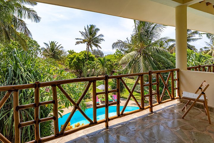 VillaMasharikiluxuryroom1