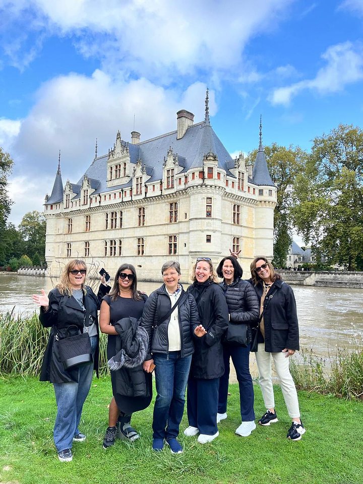 ladiesbythecastle