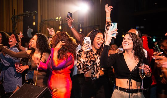 R'n'Brunch Party ™ x Bottomless