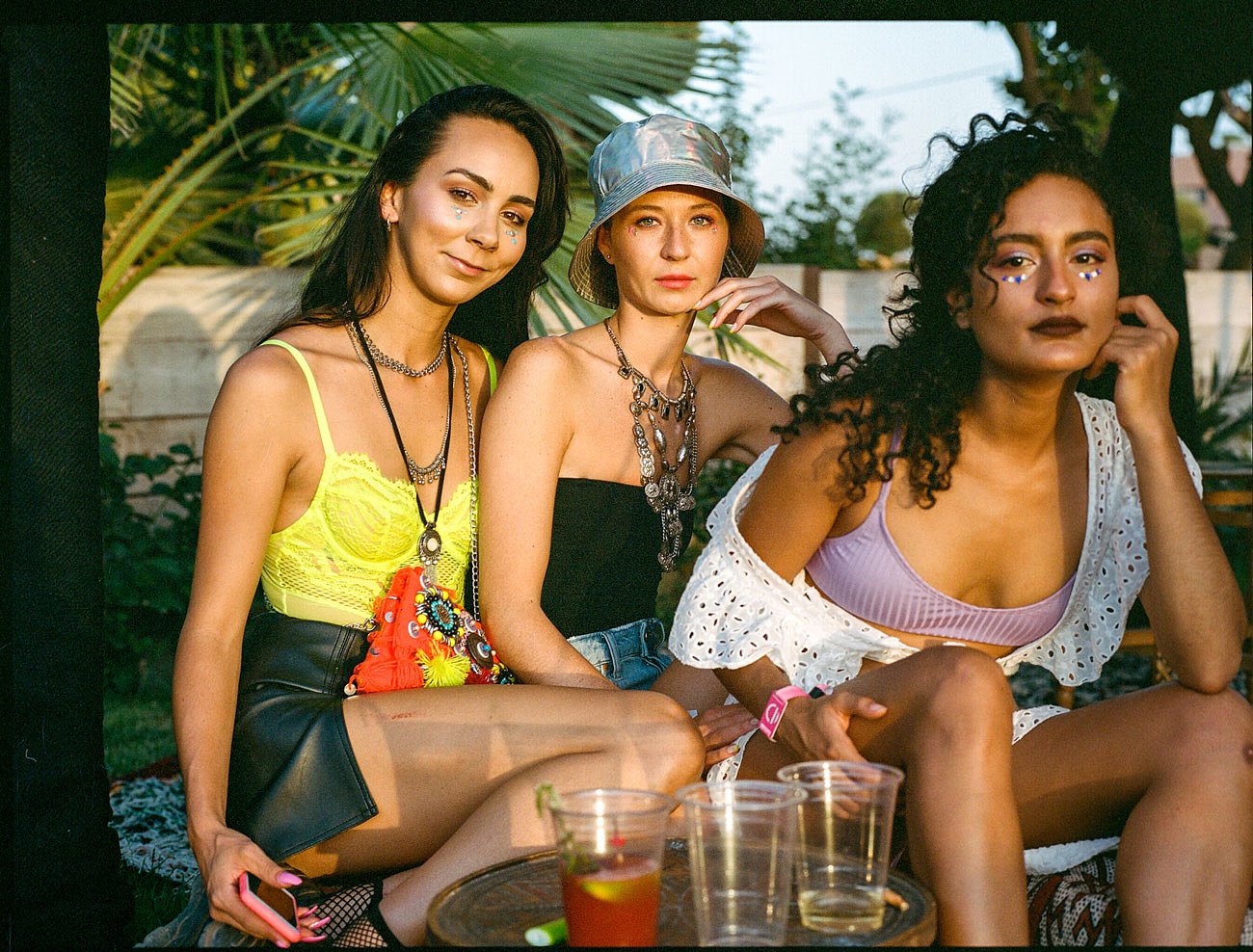 girls having a good time at oasis festival in morocco