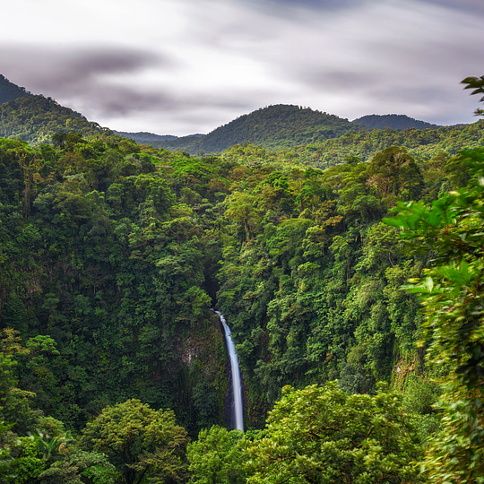 Hike to the iconic La Fortuna Falls