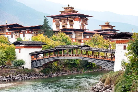 Explore a multitude of monasteries and temples, a central part of Bhutanese and Nepalese culture 