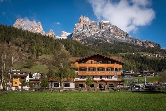 4 stars Hotel in Fassa Valley