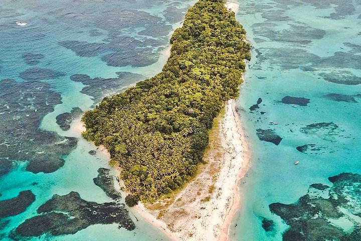 bocasdeltoropanamacayozapatillaaerialviewofisland