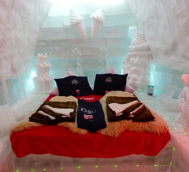 My Stay In An Ice Hotel & What to Wear