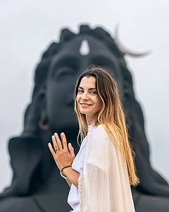 Laura Calin