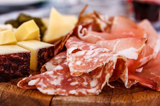 EXPLORE LOCAL CUISINE