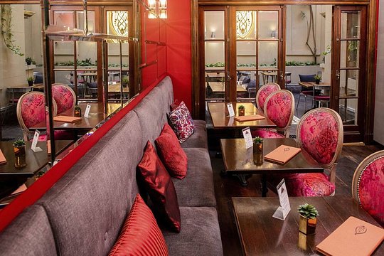 Miravida Soho Hotel & Wine Bar