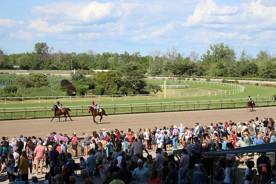 Experience the Kentucky Derby in style 
