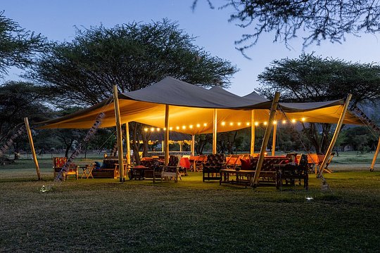Masaii Giraffe Eco Lodge