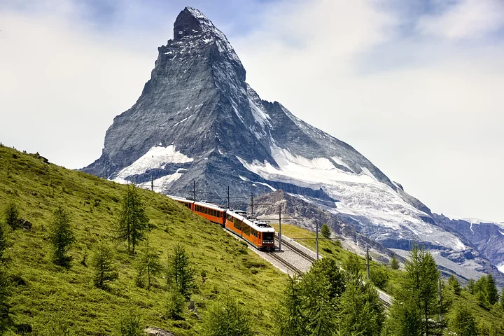 iStock1474537942
