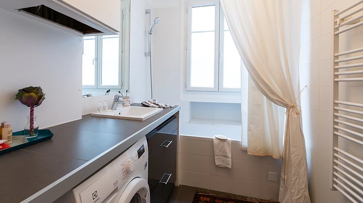 619Bathroom1PGsmaller