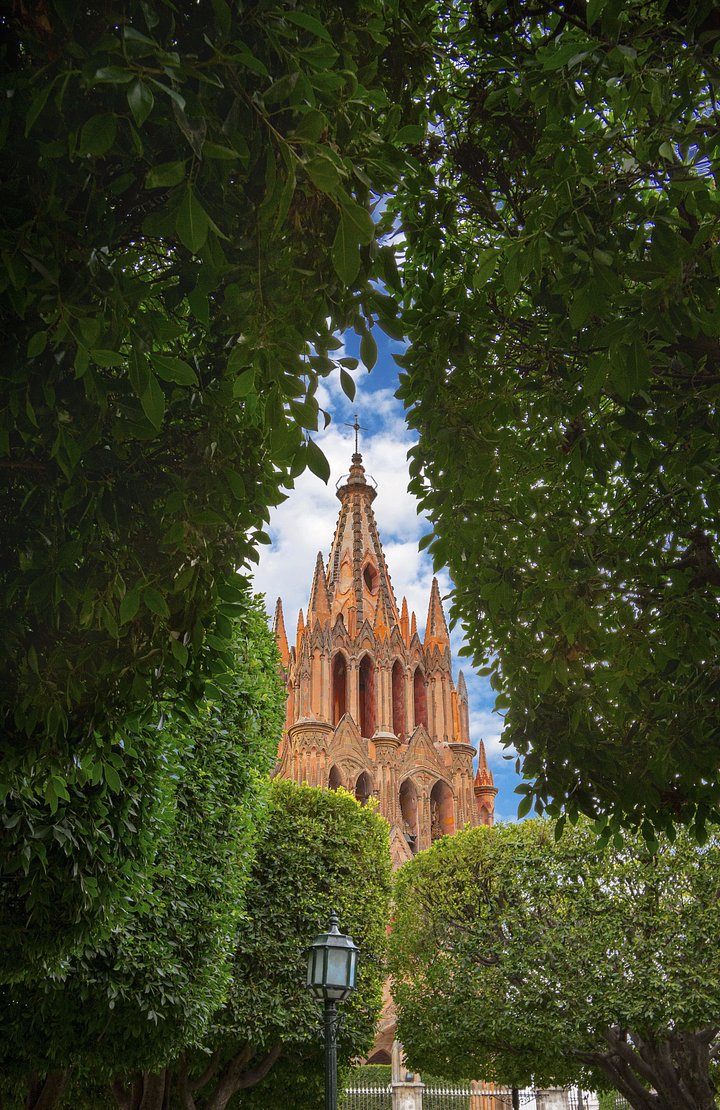 gothicparishchurchinsanmigueldeallendeats20250311150026utc11