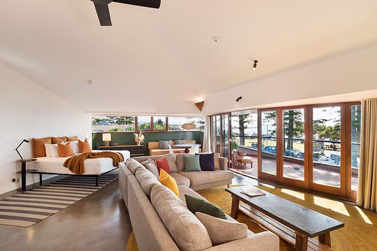 PENTHOUSE SPACE