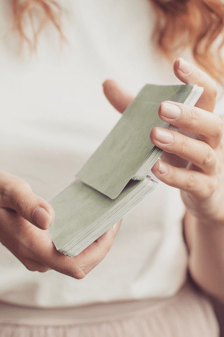 TAROT Readings with Manifest Tarot
