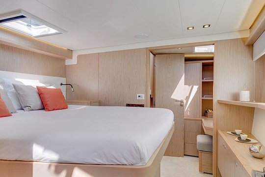 Standard Queen Berth - Double Occupancy