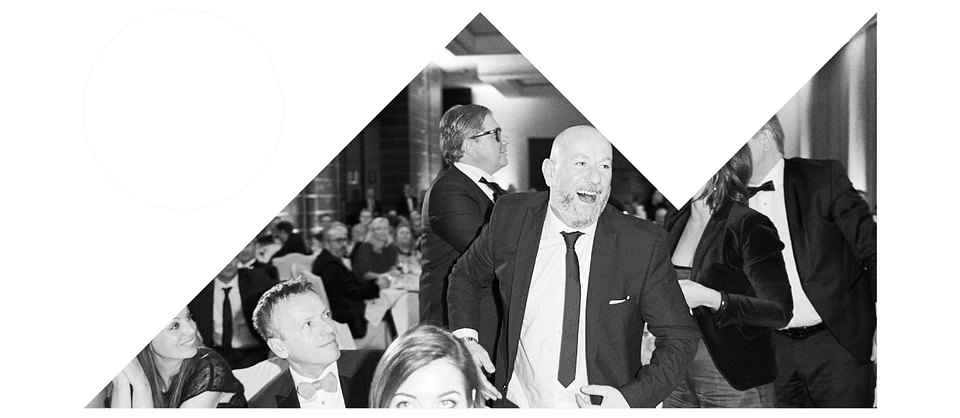 Group of people at the awards dinner of the european coffee symposium