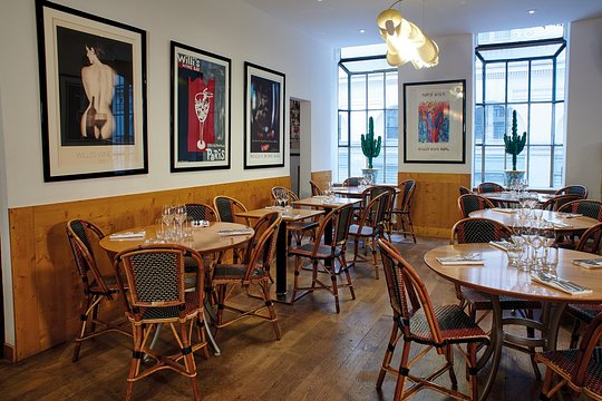 Visit to Paris’s most popular wine bar 