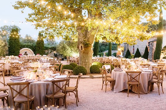 Enjoy a wine tasting and dinner at a stunning Chateau
