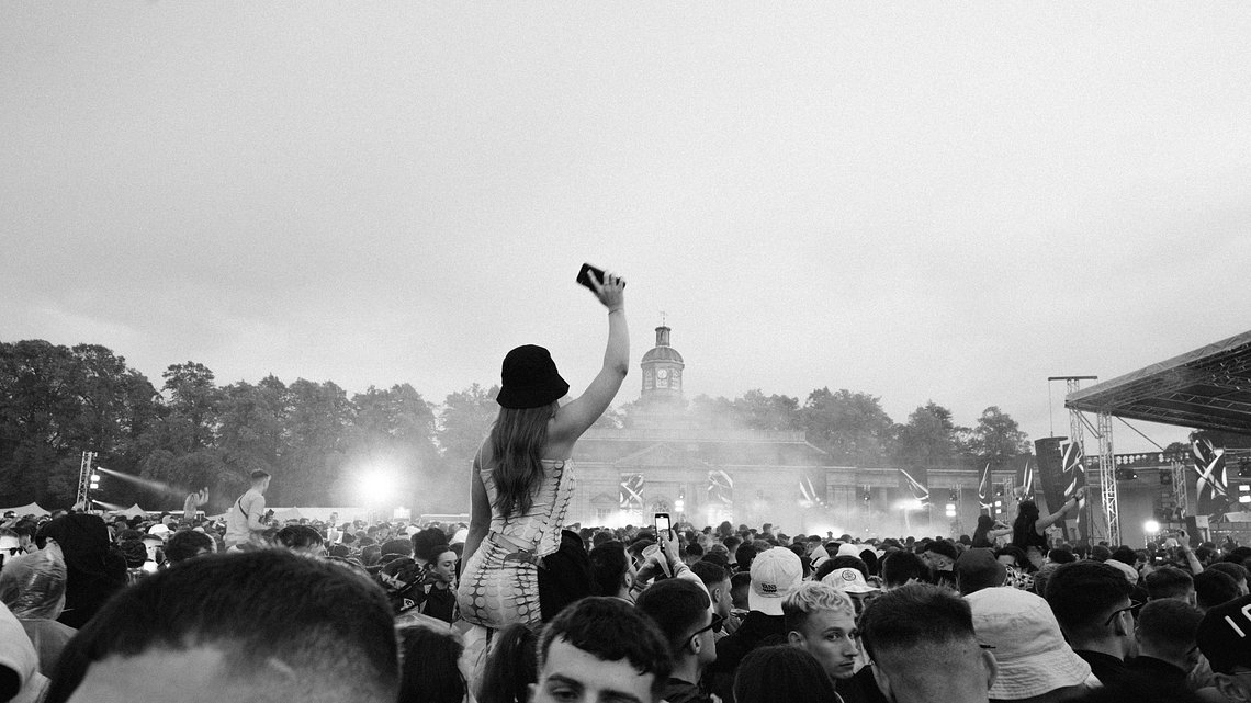 PEGGY_GOU_FLY_OPEN_AIR_2022_MICHAEL_C_HUNTER23