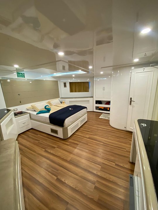 Cabin 7 (1st deck Master double bed  En-Suite)