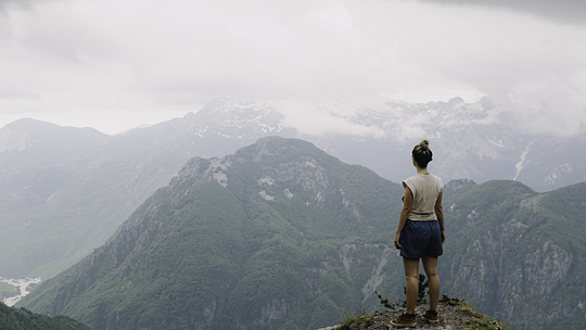 AT THE EDGE OF YOUR COMFORT ZONE
