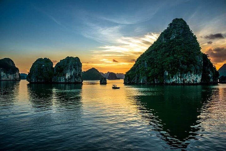 Vietnam_Halong Bay