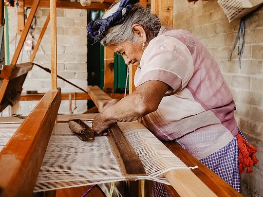 Full-Day Cultural Tour: Tlacolula Market, Teotitlán Weaving & Huayapan Candle Workshop
