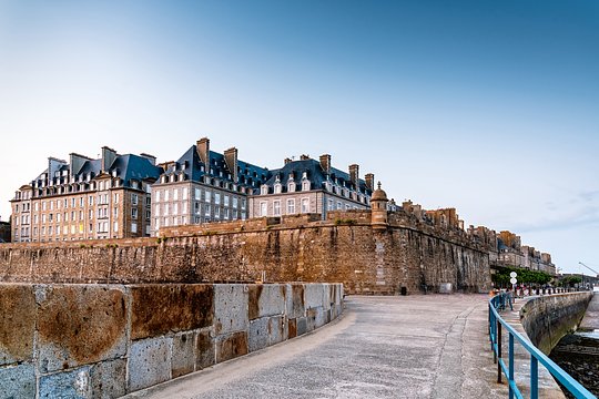 Take a guided tour of St-Malo's granite ramparts and walled city