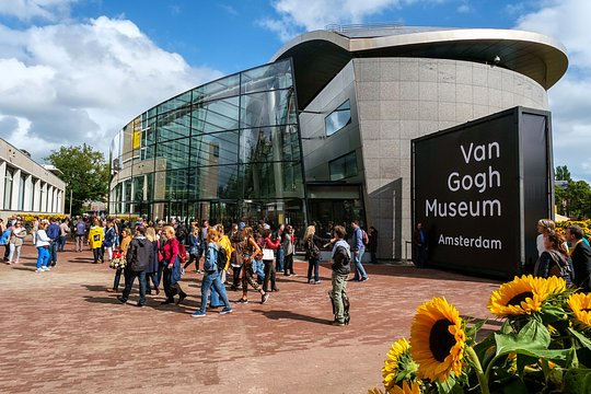 Tour the Van Gogh Museum