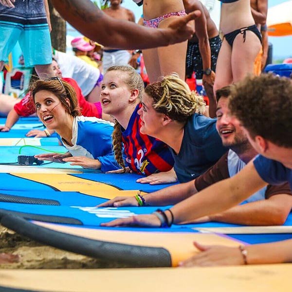 bali backpack travllers learning how to surf_kuta bali