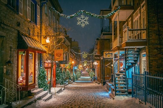 Wander the 400-year-old, fortified neighborhood of Old Quebec