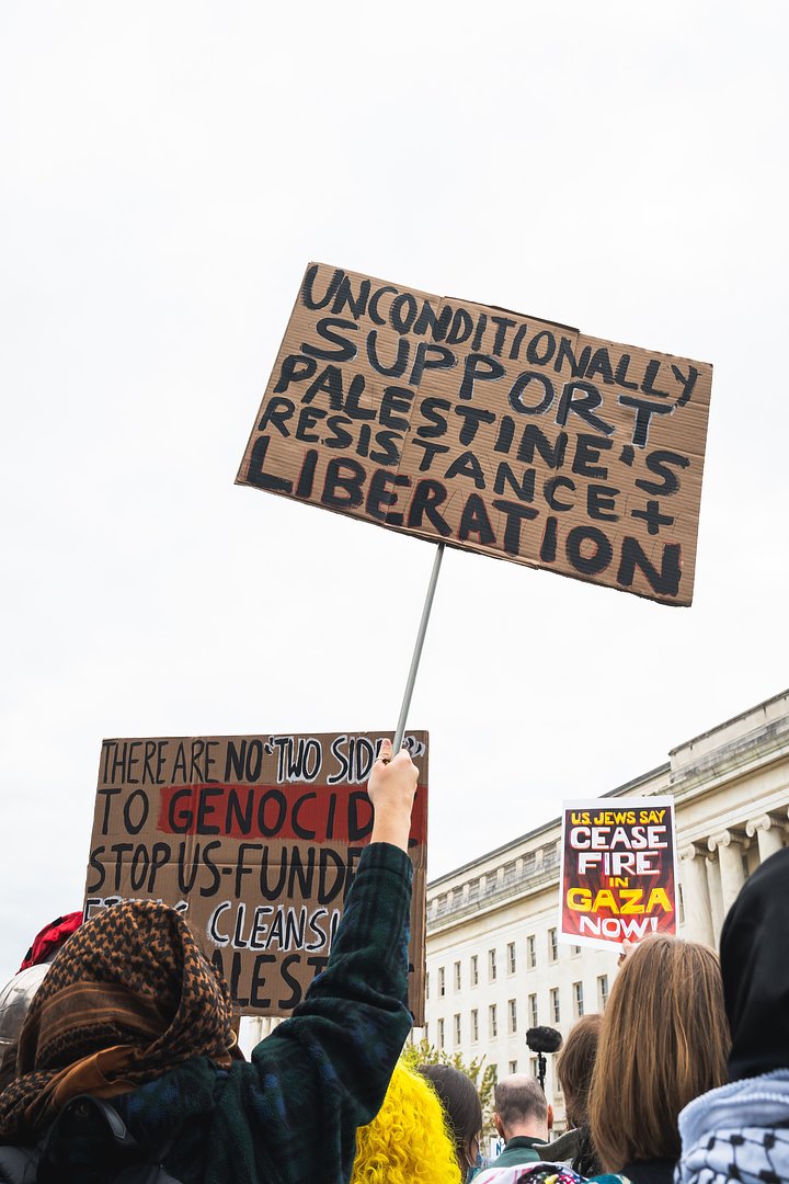 gayatrimalhotraufCoV_XALrcunsplash