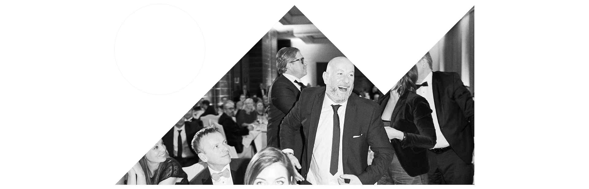 Group of people at the awards dinner of the european coffee symposium