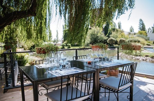 Saturday @ 3-5.30pm - Lunch & Wine @ Renacer