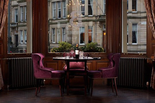 Arrive July 31 in Edinburgh - Private Room