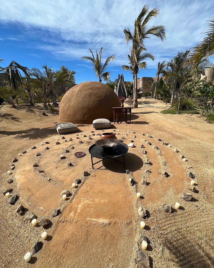sweatlodge_paraderohotel_todossantos_6e6d240944db4760a8e2f44fc224a910_2048x2048