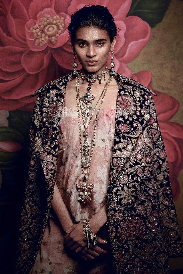 SabyasachiandBergdorfGoodmanmakeavirtualsaleofstunningofjewellerydefiningcurbsideluxurysmaller