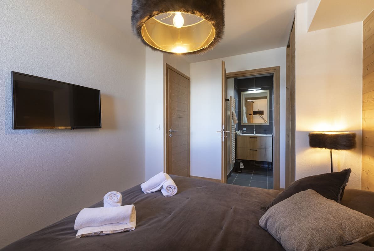 neigeetsoleillesdeuxalpesselfcateredapartmentsmreyboz1bedroomalcove61