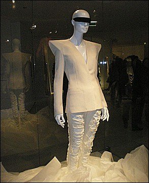 MaisonMartinMargielaPicCourtesyMuseeDesArtsDecoratifs11