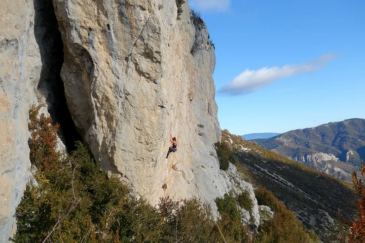 kookoo_climb_catalonia_climbing_motrebei_15