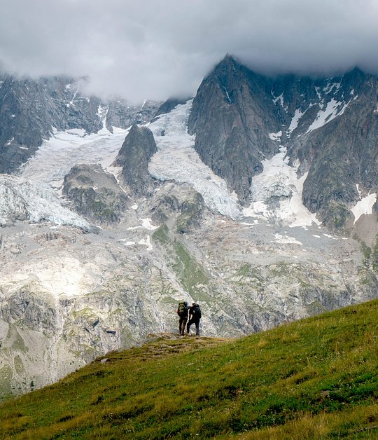 One hike, 3 countries
