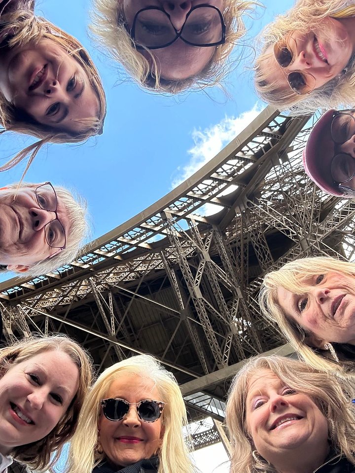 ladiesundereiffel