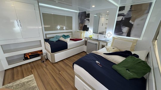 Cabin 4 (1st Deck Twin En-Suite)