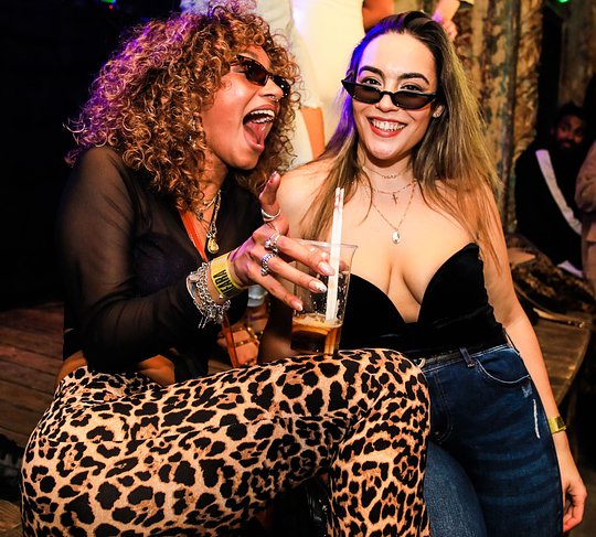 PARTY ONLY (LIKE A CLUB DURING THE DAY!)