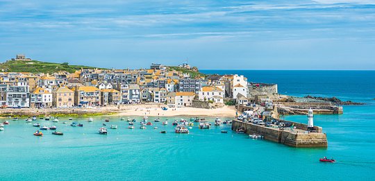 Explore the artistic center of St. Ives including its famous galleries and museums